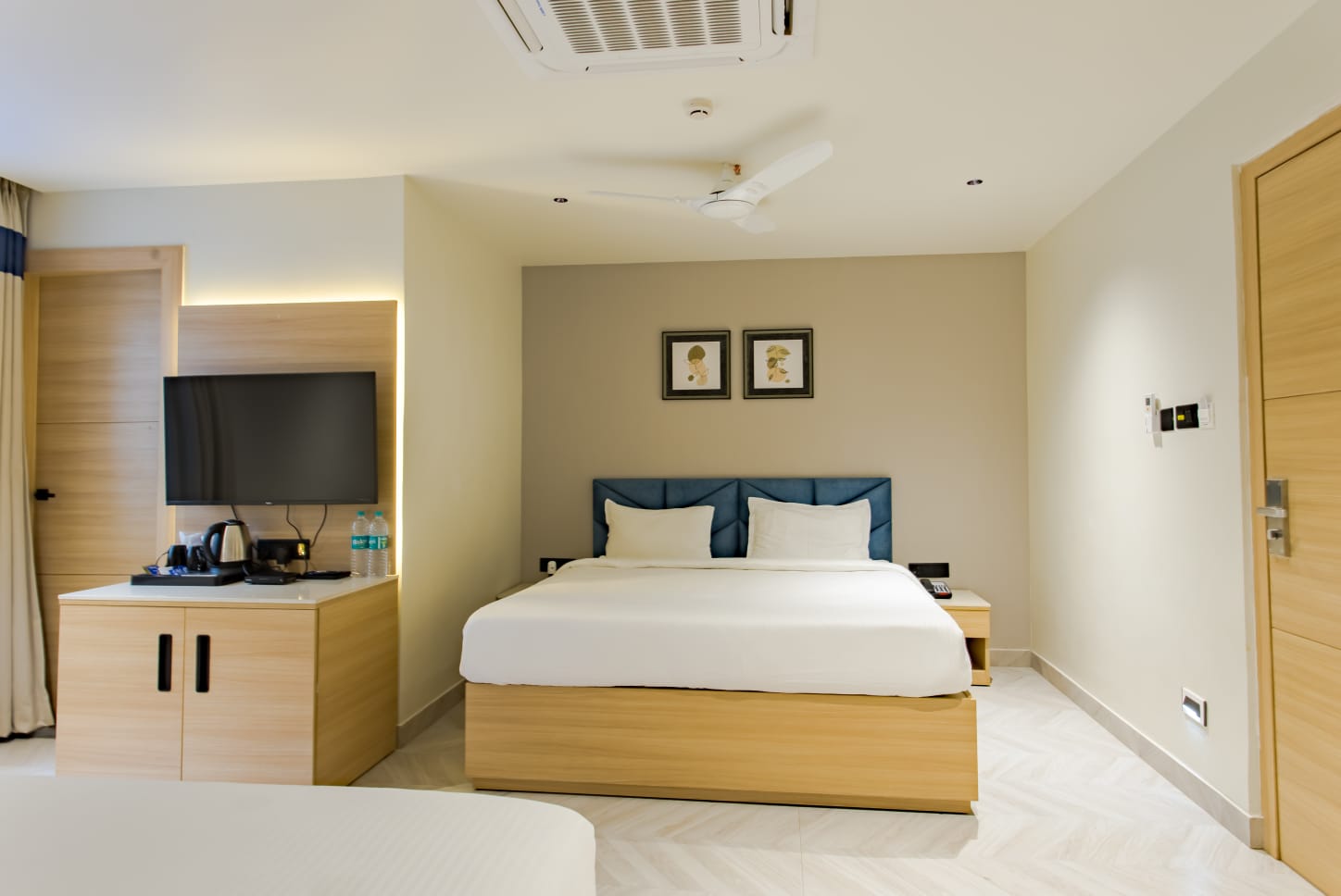 club-room2